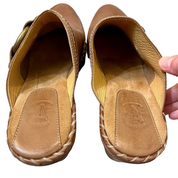 Frye Charlotte Ring Brown Leather Heeled Mule Clogs, Size 8, EUC - Picture 7 of 11